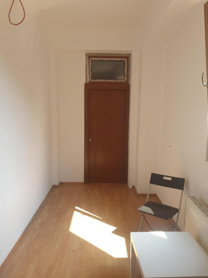 Cazare - Accommodation Bucharest Exterior photo